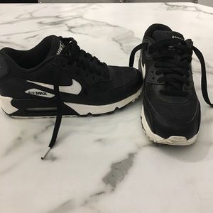 Nike Air Max 90 size 6